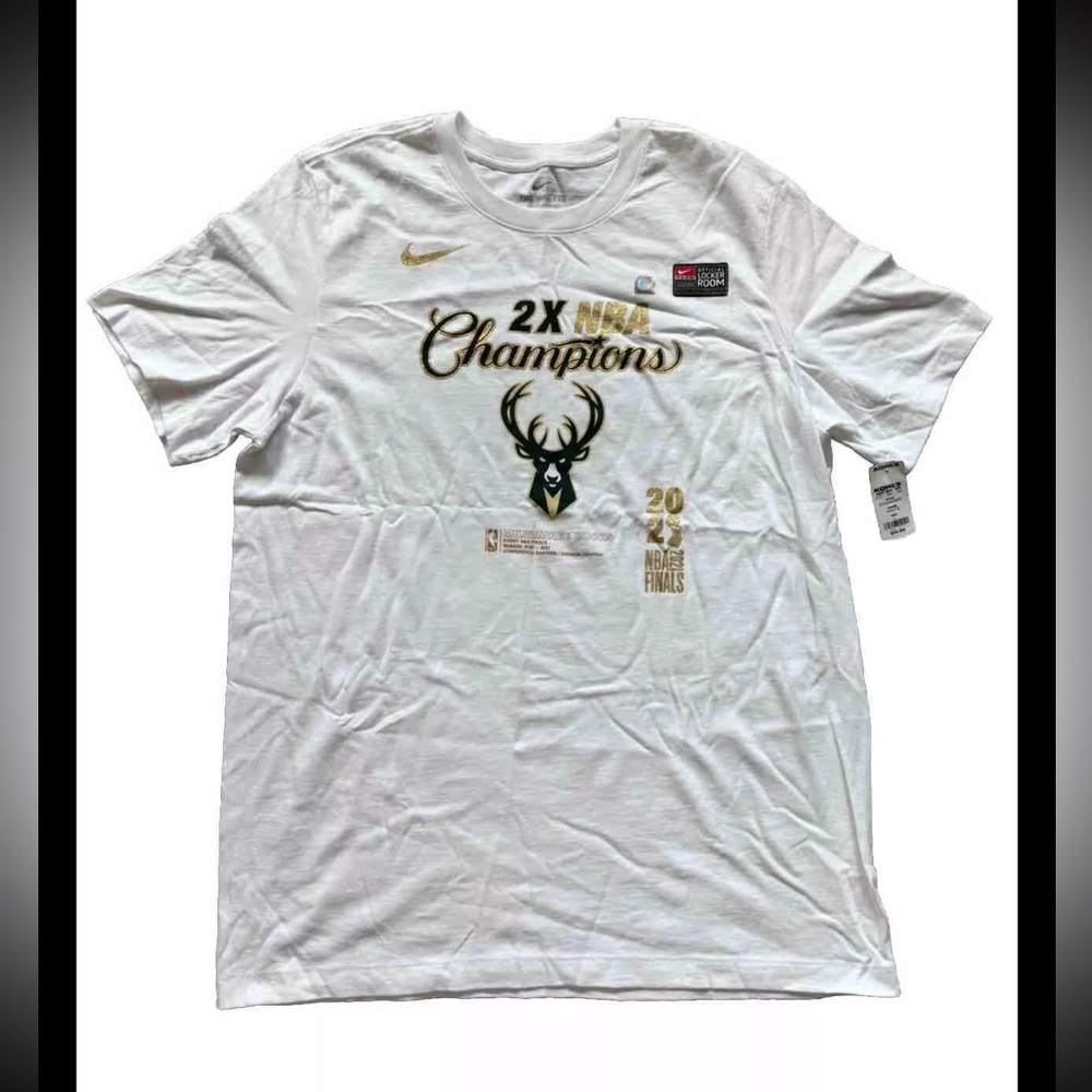 Nike Milwaukee Bucks Men’s White T-Shirt Size L NBA Champions Short Sleeve NWT